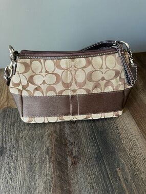 Coach Signature Canvas Small Purse in Brown/Tan